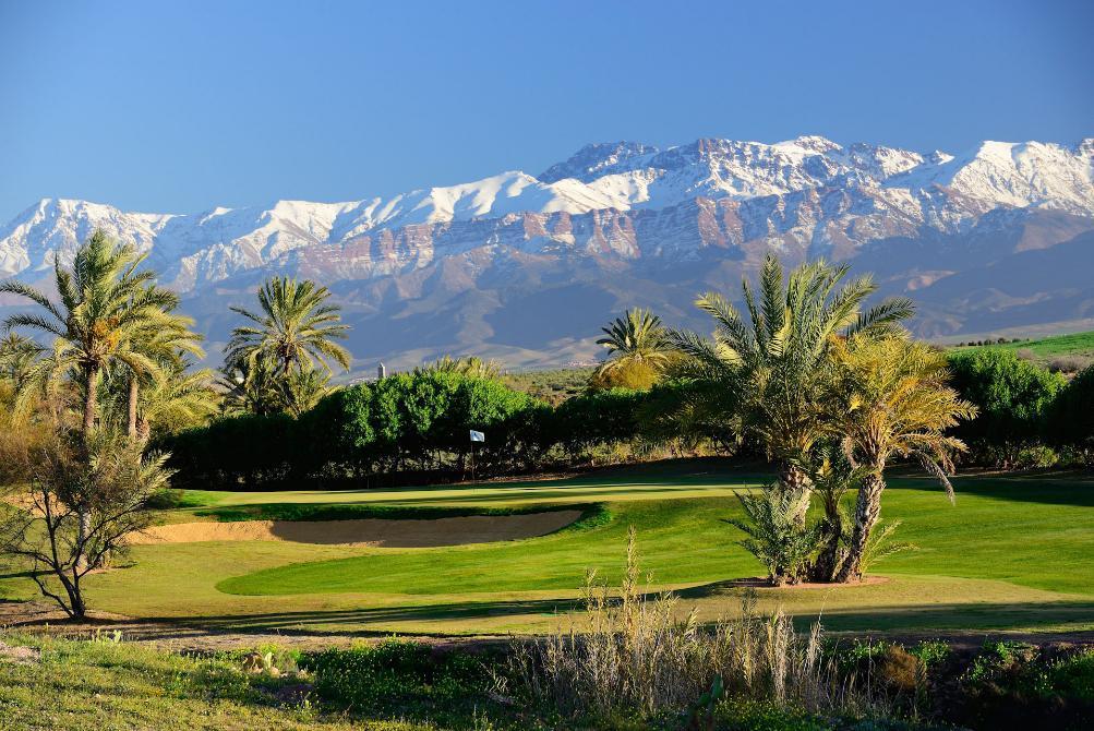 Golf v Maroku s pohořím Atlas v pozadí, fotografie z nabídky pobytu