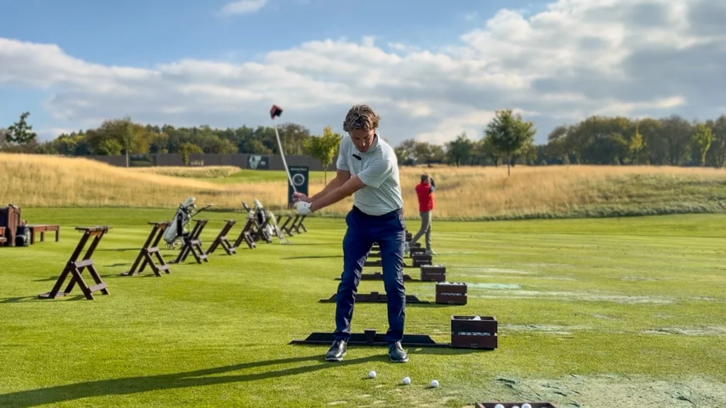 Otakar Mareš na golfovém tréninku